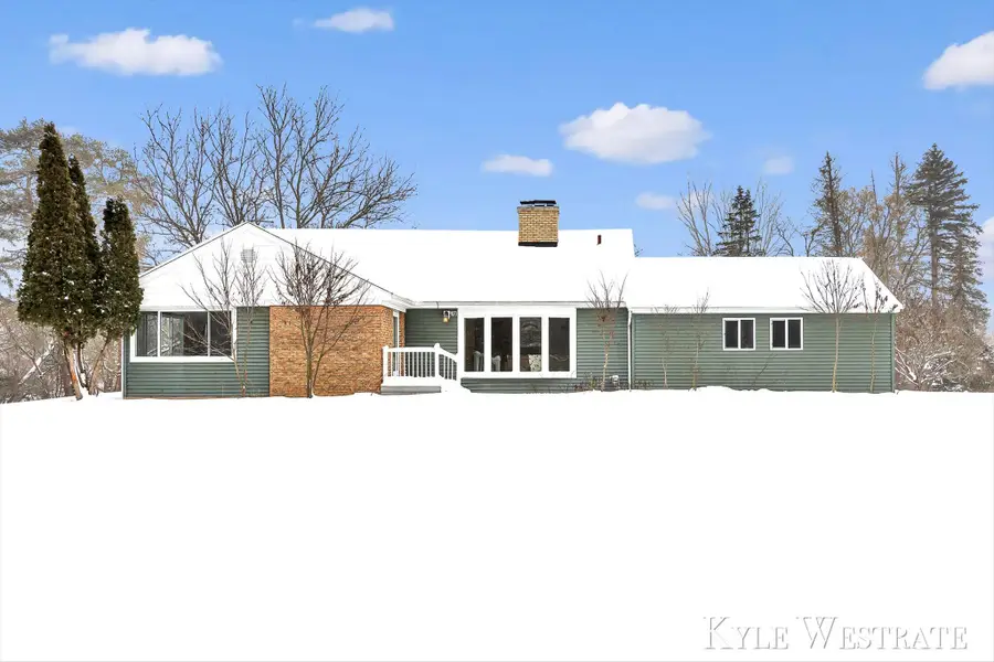 1122 W Green Street, Hastings, MI 49058 - Image #2