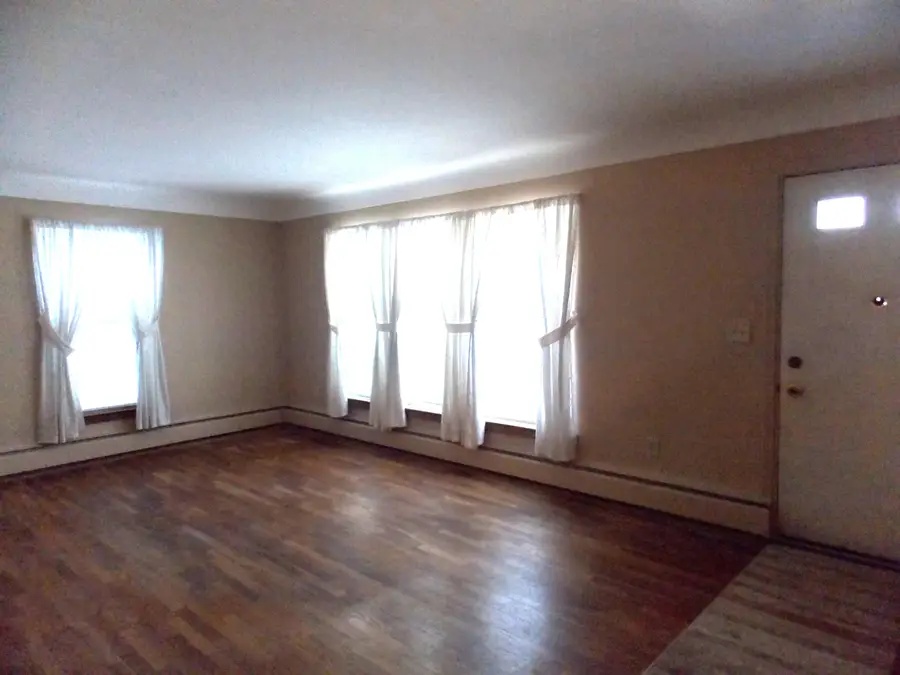 1032 Sutton Street, Saginaw, MI 48602 - Image #3