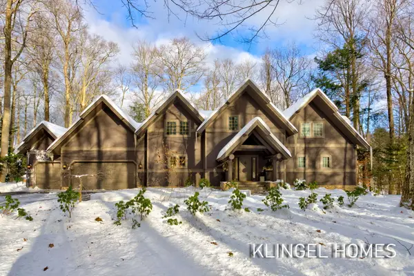 6290 Scenic Woods Circle N, Muskegon, MI 49445