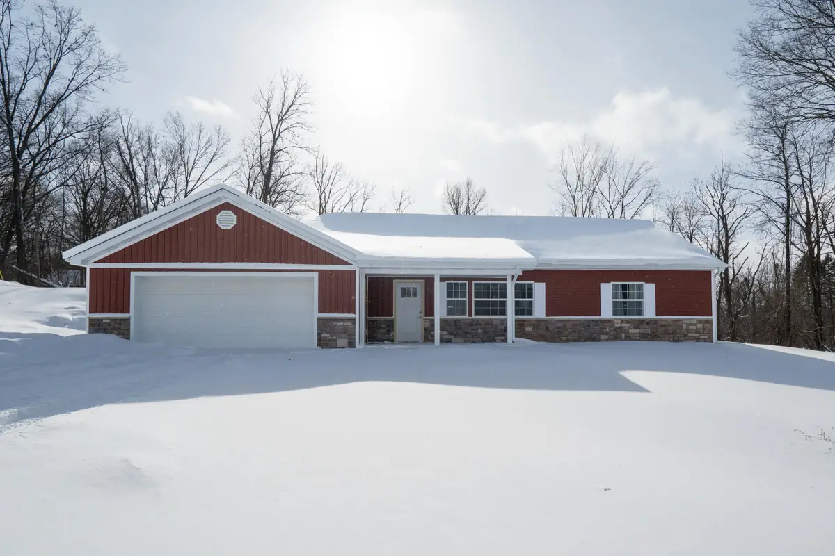 2824 E B Avenue, Plainwell, MI 49080 - #1