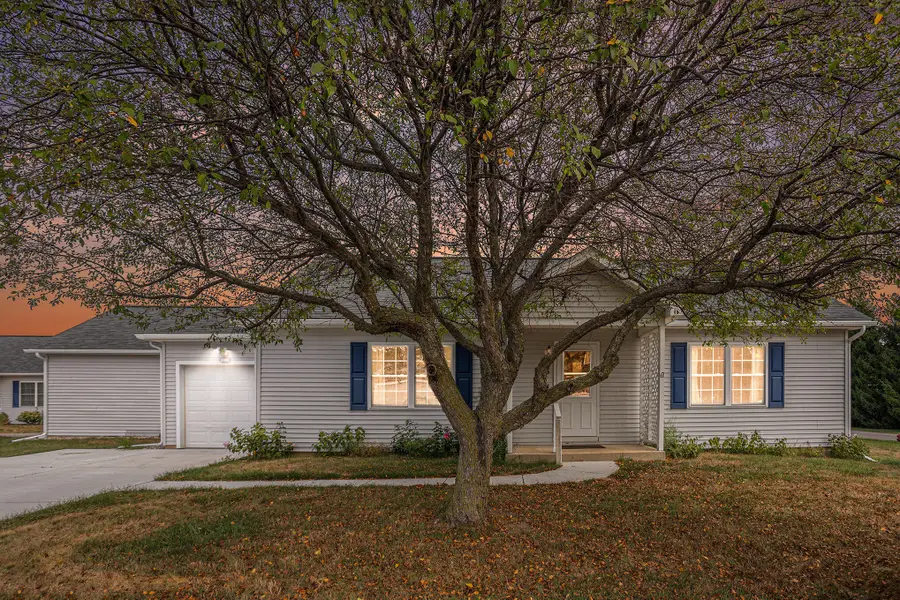 1000 W Villas Drive, Vicksburg, MI 49097 - Image #2