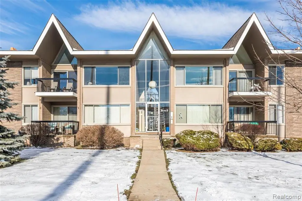1997 Klingensmith Road #55, Bloomfield Hills, MI 48302 - Image #1