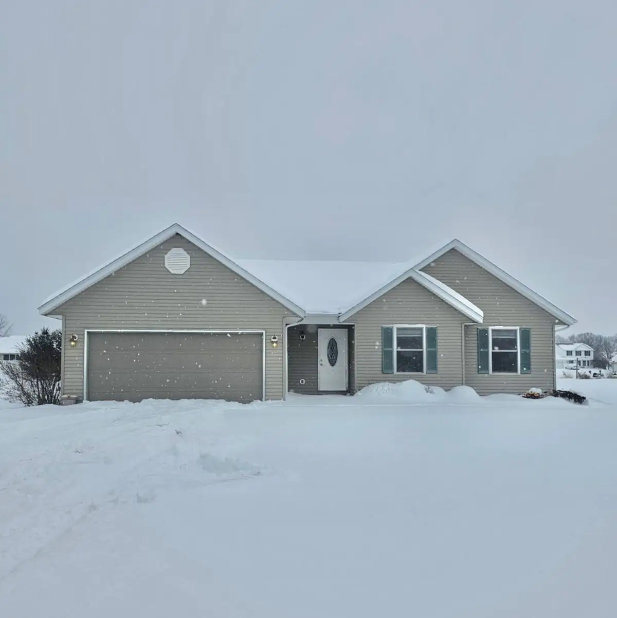 53427 Ridgeview Circle, Paw Paw, MI 49079 - Image #1