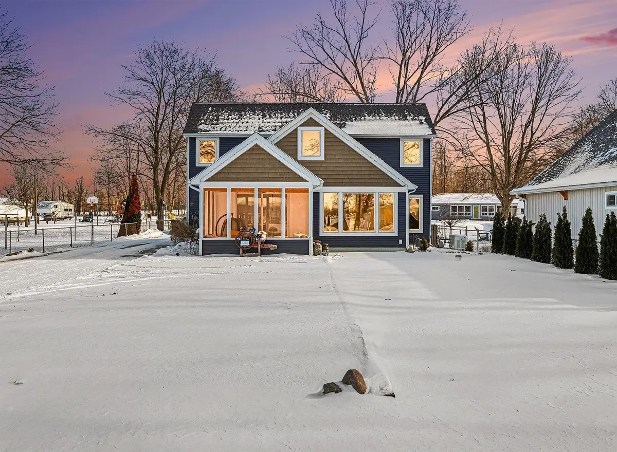 201 Wildwood Beach Road, Quincy, MI 49082 - Image #1