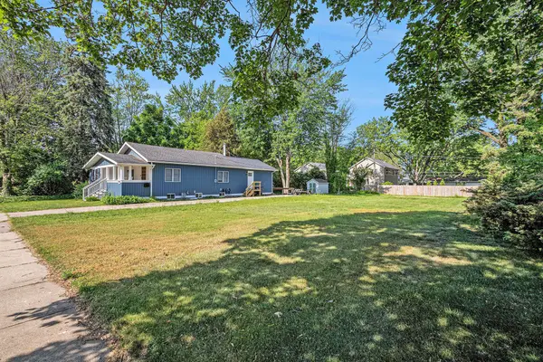 1006 St Joseph Street, South Haven, MI 49090