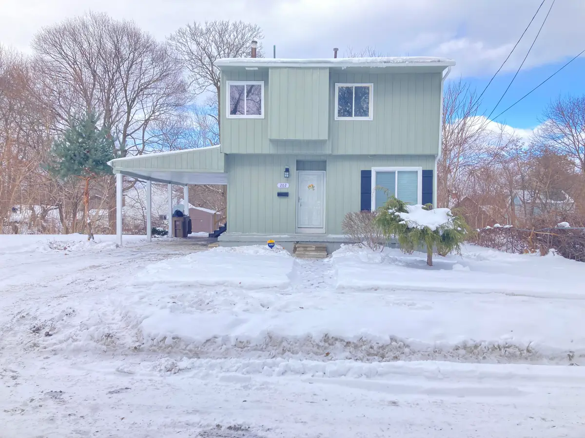 202 Fisher Avenue, Pontiac, MI 48341 - Image #1