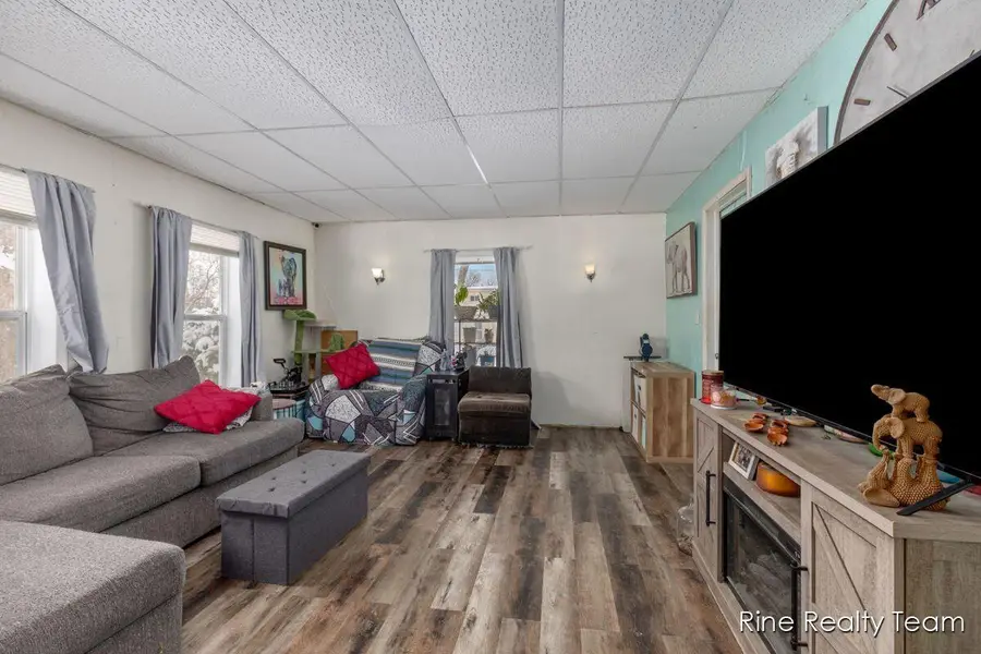 321 E Fenton Street, Union City, MI 49094 - #3