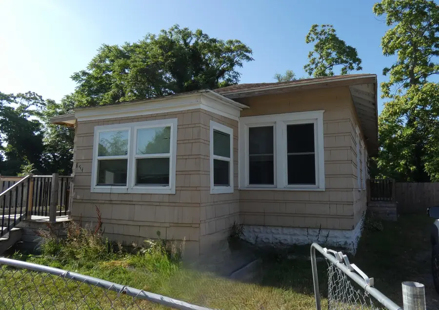 864 Highland Avenue, Benton Harbor, MI 49022 - Image #2