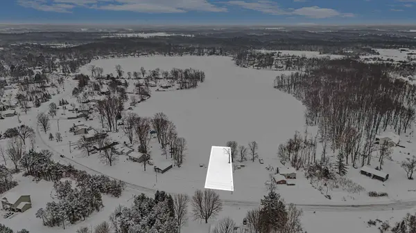 9758 10 Mile Road Ne, Rockford, MI 49341