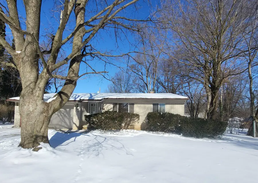 8644 Heather Court, Ypsilanti, MI 48198 - Image #2