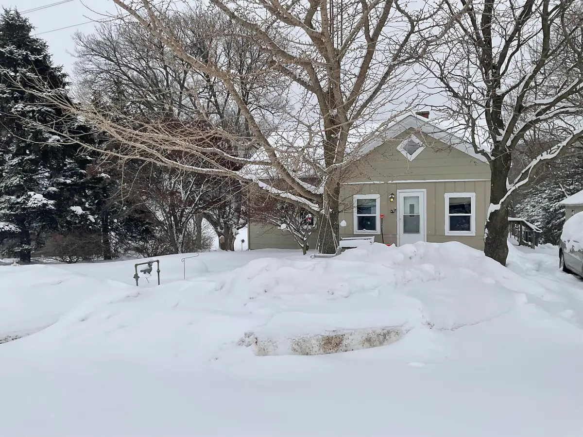 38983 County Road 215, Bangor, MI 49013 - Image #1