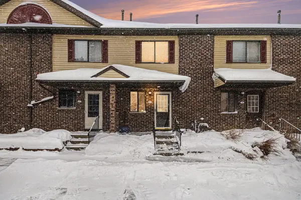 60 Carriage Lane Sw, Grand Rapids, MI 49548