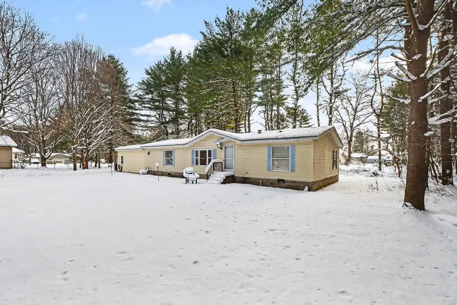 710 Edgecreek Drive, Wayland, MI 49348 - Image #3