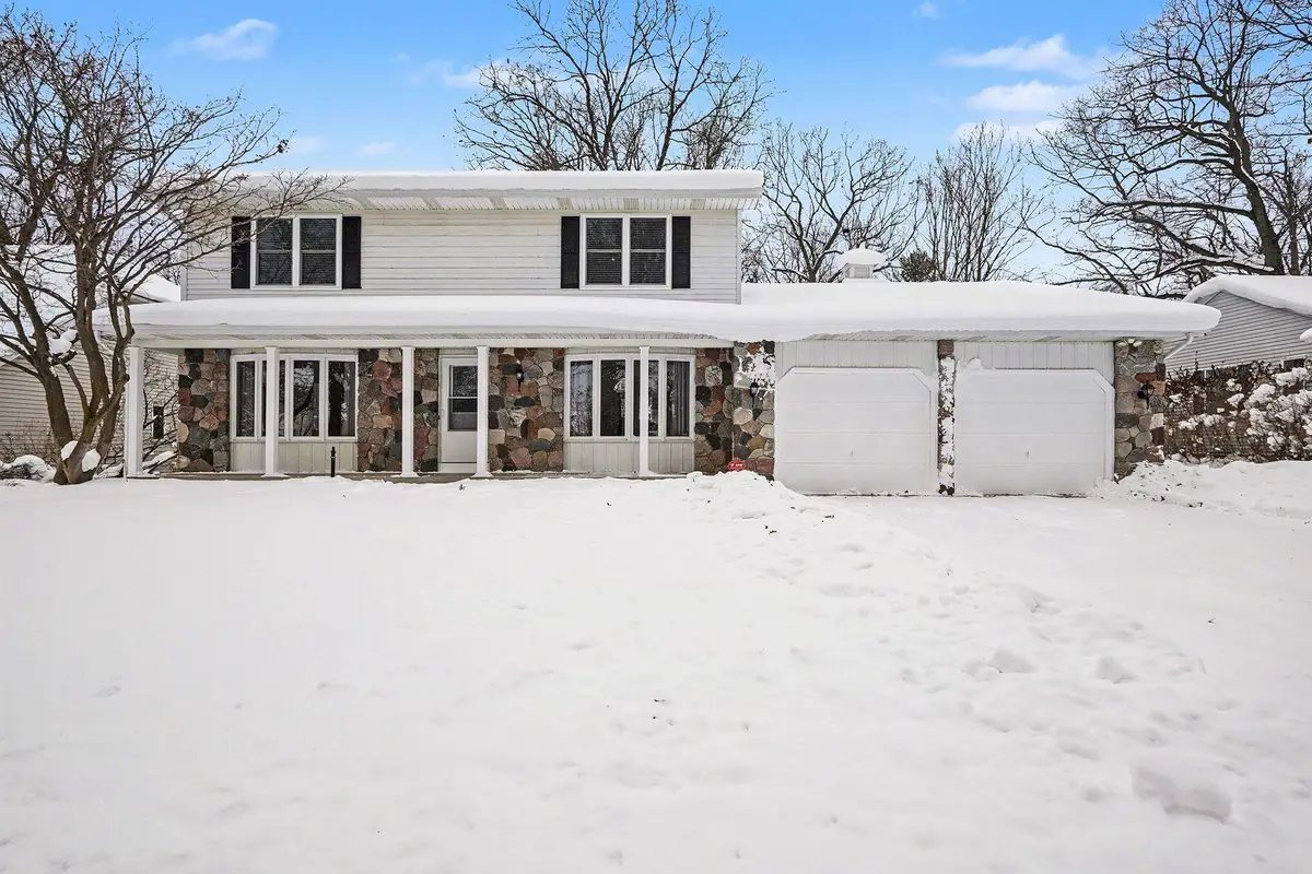 2530 Westbrook Drive Nw, Grand Rapids, MI 49504 - Image #1