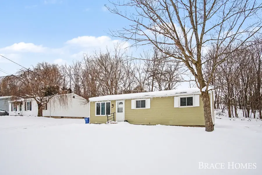 1935 Ball Avenue Ne, Grand Rapids, MI 49505 - Image #3