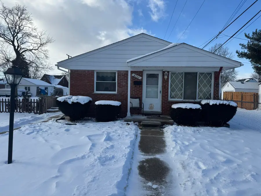 6730 Buckingham Avenue, Allen Park, MI 48101 - #2