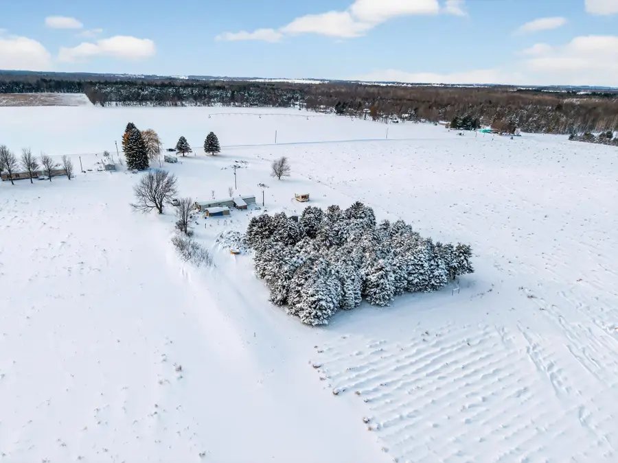 4202 N 120th Avenue, Hart, MI 49420 - Image #2