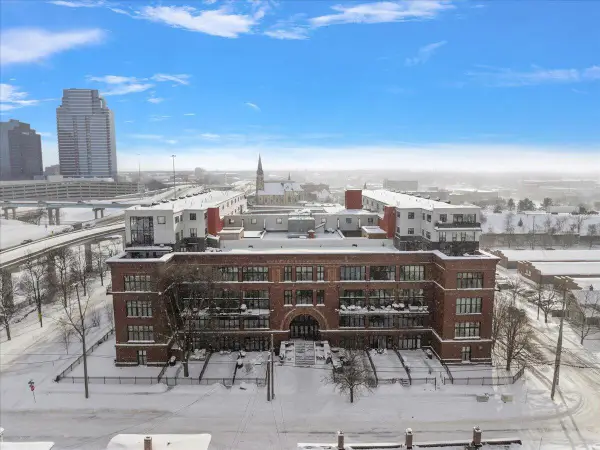 600 Broadway Avenue Nw #242, Grand Rapids, MI 49504