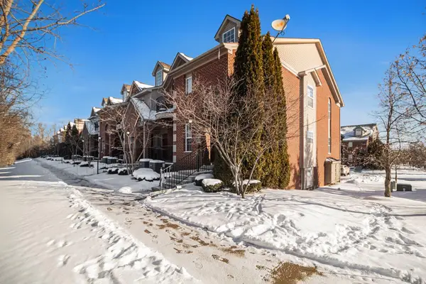 217 W Oakbrook Drive, Ann Arbor, MI 48103