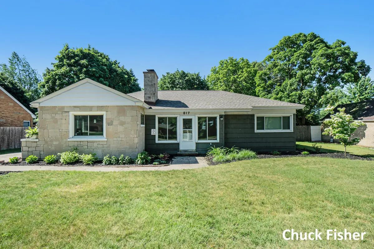 817 Wendover Boulevard, Norton Shores, MI 49441 - Image #1