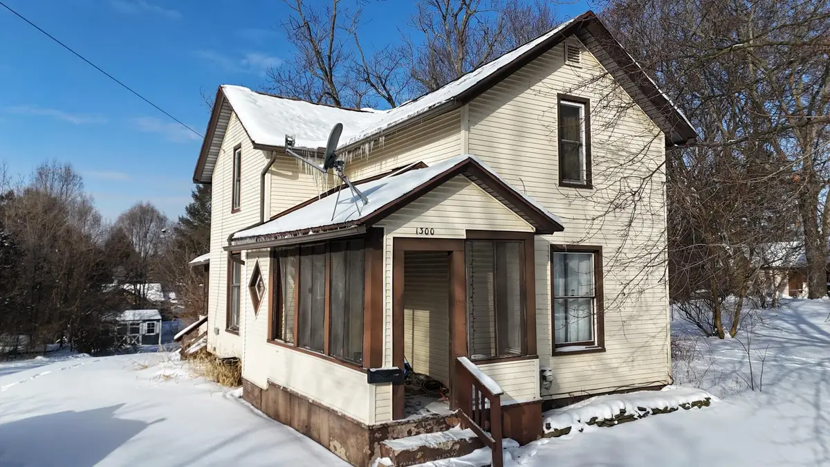 1300 N Waterloo Avenue, Jackson, MI 49202 - Image #1