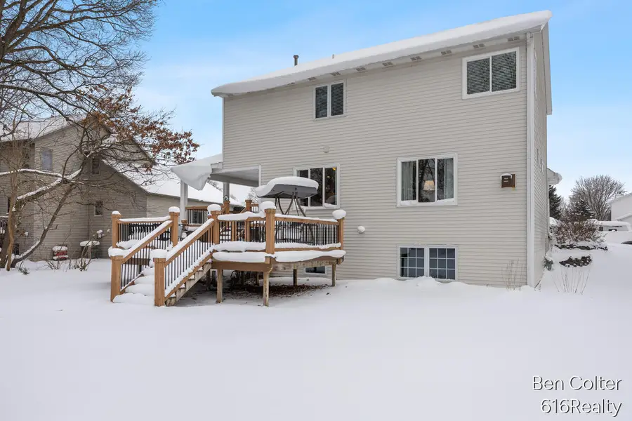 5408 Fieldstone Drive Sw, Wyoming, MI 49418 - Image #2