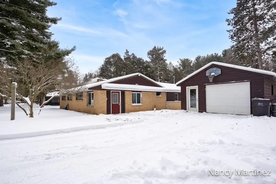 1301 Waukazoo Street, Hastings, MI 49058 - Image #3