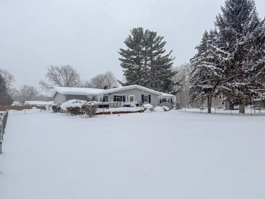 28860 Sarabyn Street, Dowagiac, MI 49047 - Image #2