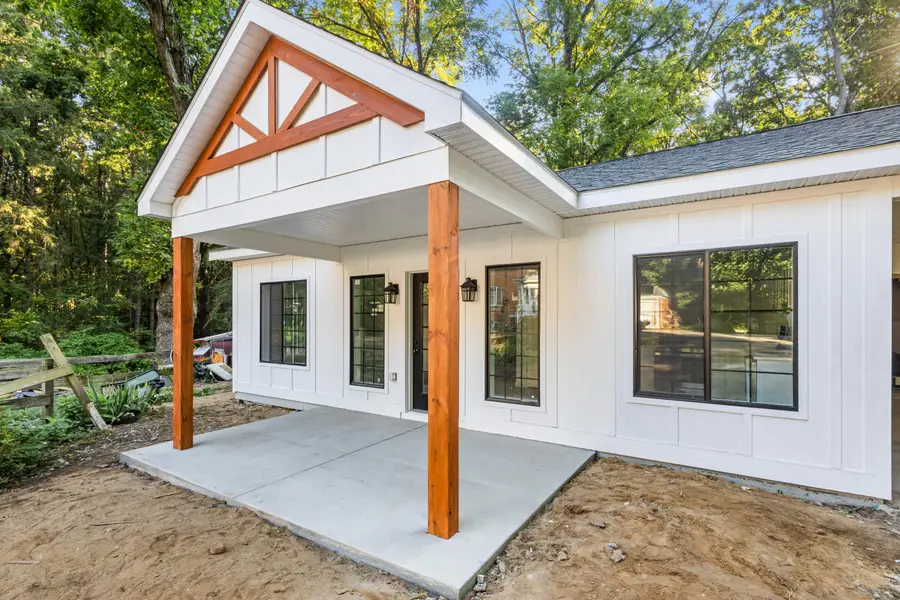 410 W G Avenue W, Kalamazoo, MI 49004 - Image #2