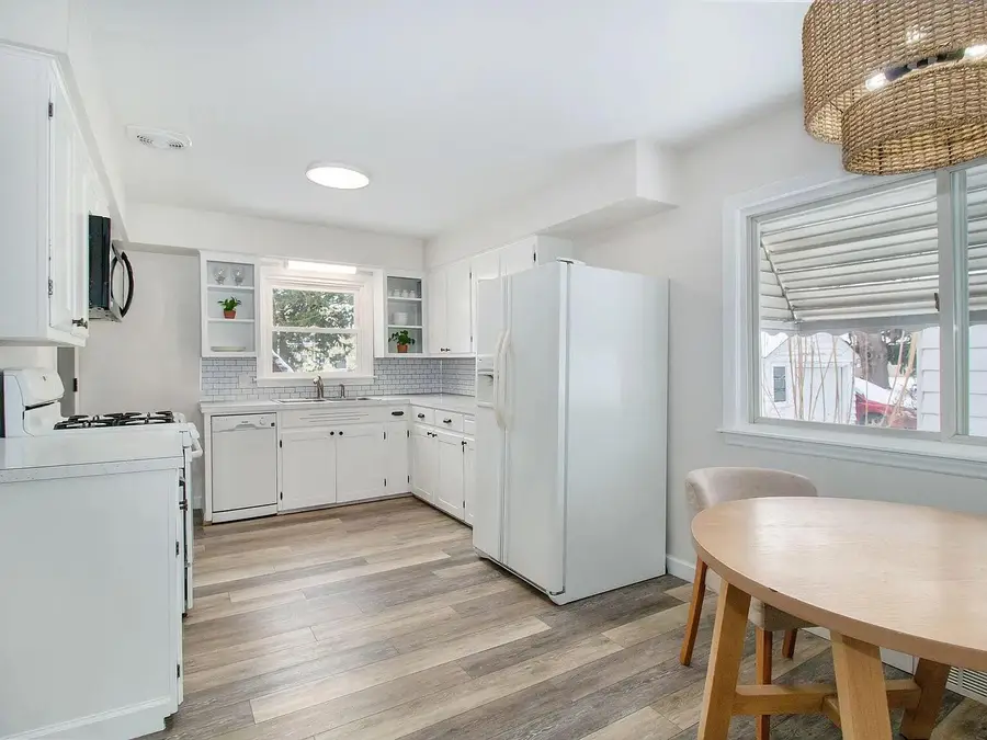 902 Sibley Street Nw, Grand Rapids, MI 49504 - Image #3