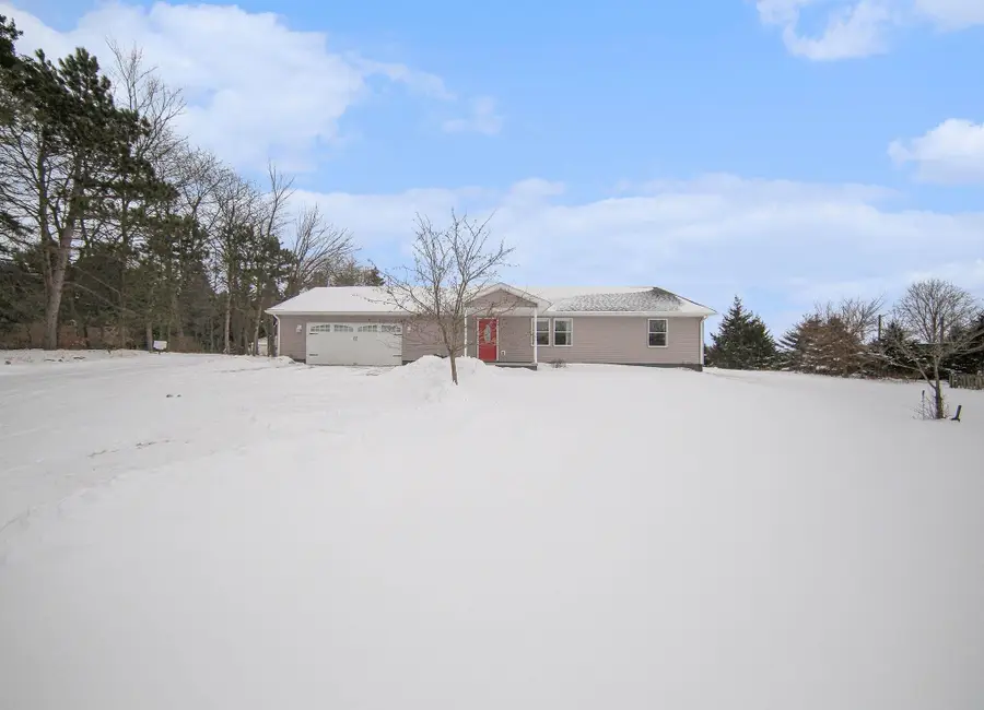 4387 E Berry Road, Pleasant Lake, MI 49272 - Image #3