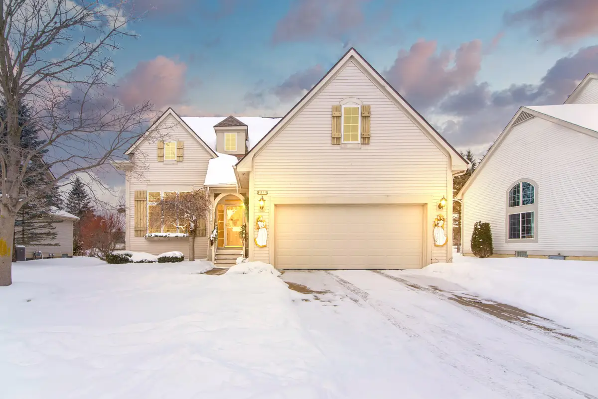 5916 Lafayette Lane, Ann Arbor, MI 48103 - Image #1