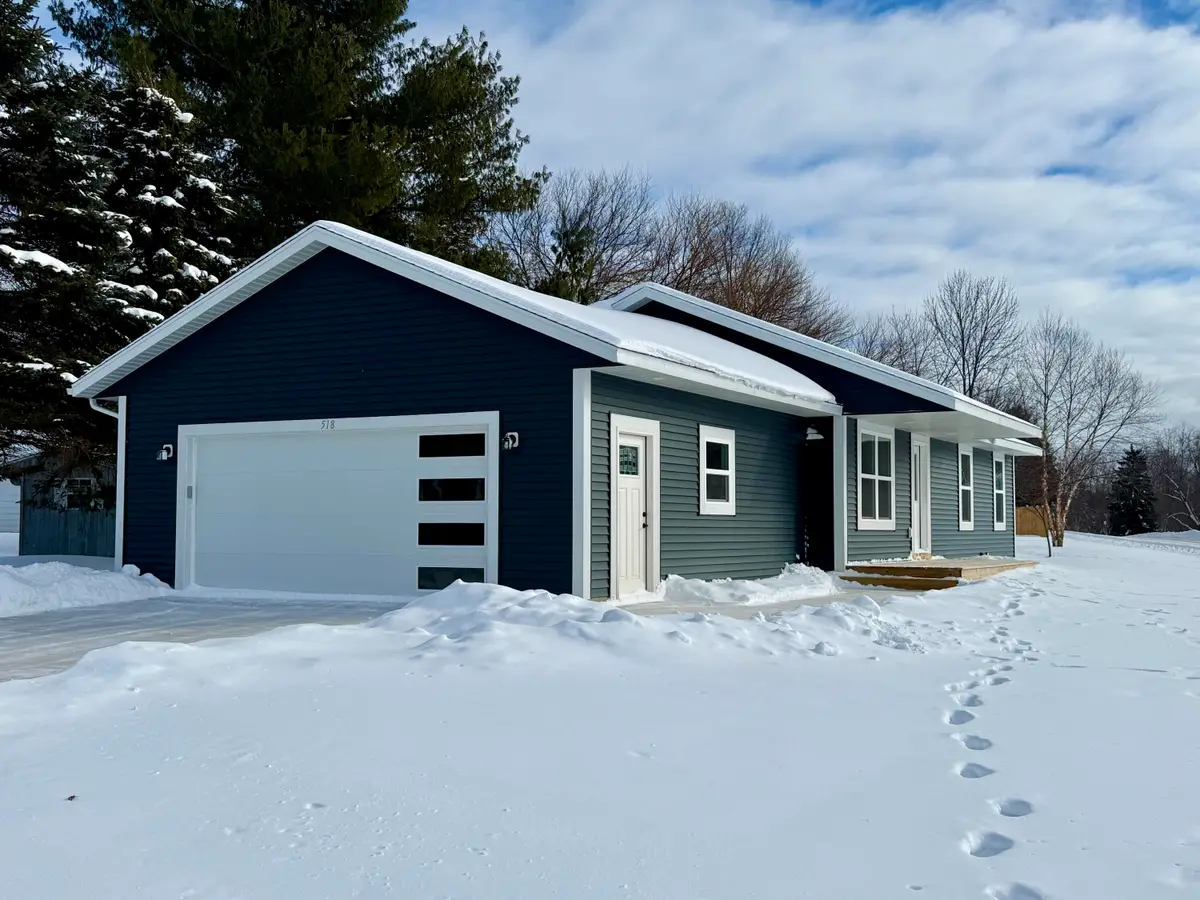 518 S Sullivan Avenue, Fremont, MI 49412 - #1