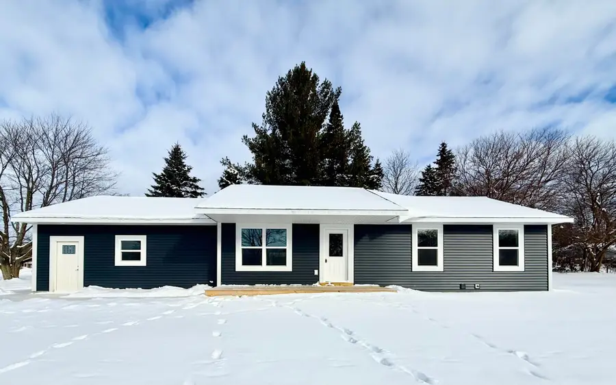 518 S Sullivan Avenue, Fremont, MI 49412 - #2