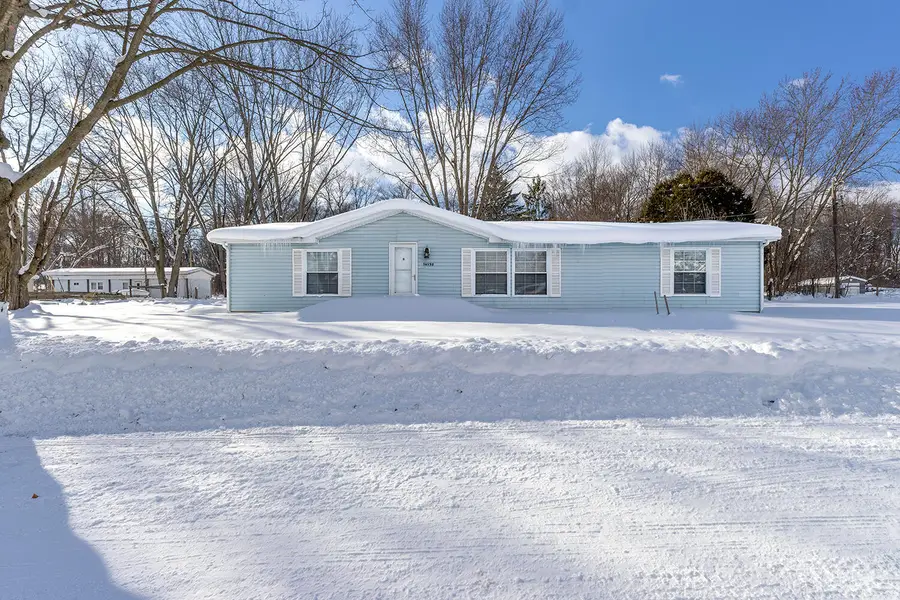 54598 Park Lane, Eau Claire, MI 49111 - Image #2