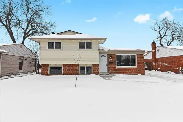 39618 Bart Street, Canton, MI 48187