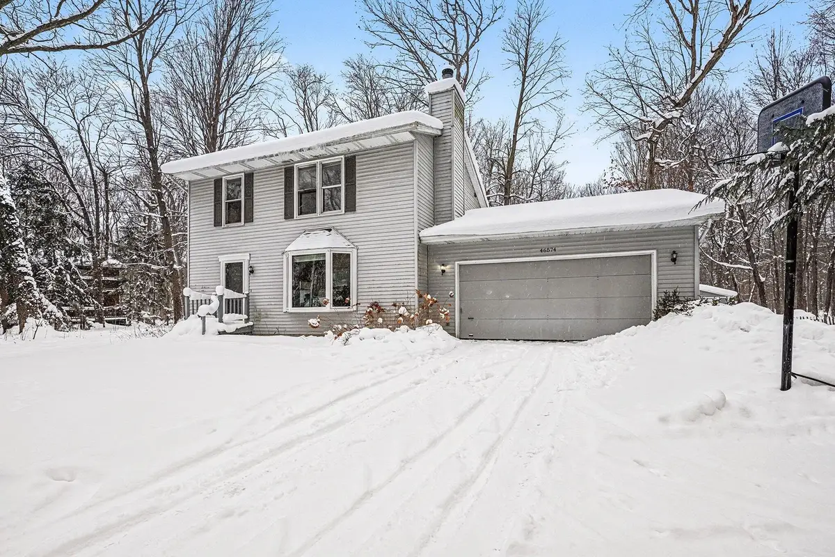 46574 33rd Street, Paw Paw, MI 49079 - Image #1