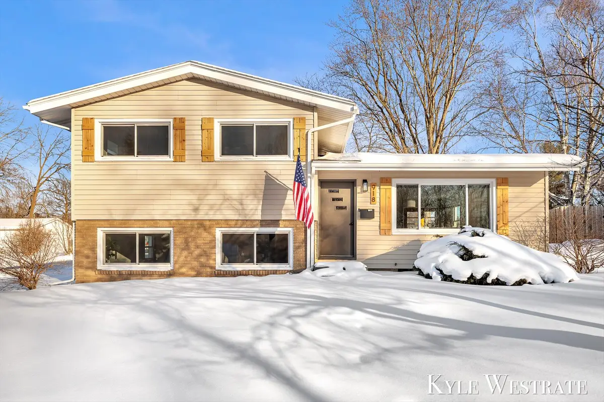 918 S Broas Street, Belding, MI 48809 - Image #1