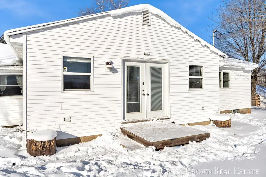 12449 S Catalpa Avenue, Grant, MI 49327 - #3