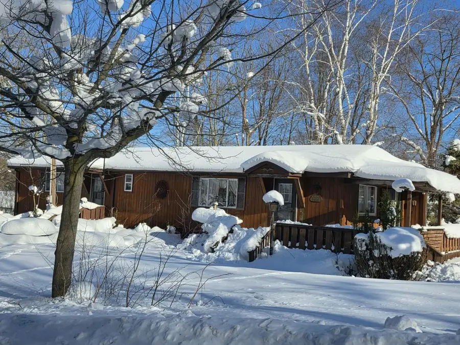 6772 N Claeys Drive, Fountain, MI 49410 - Image #2