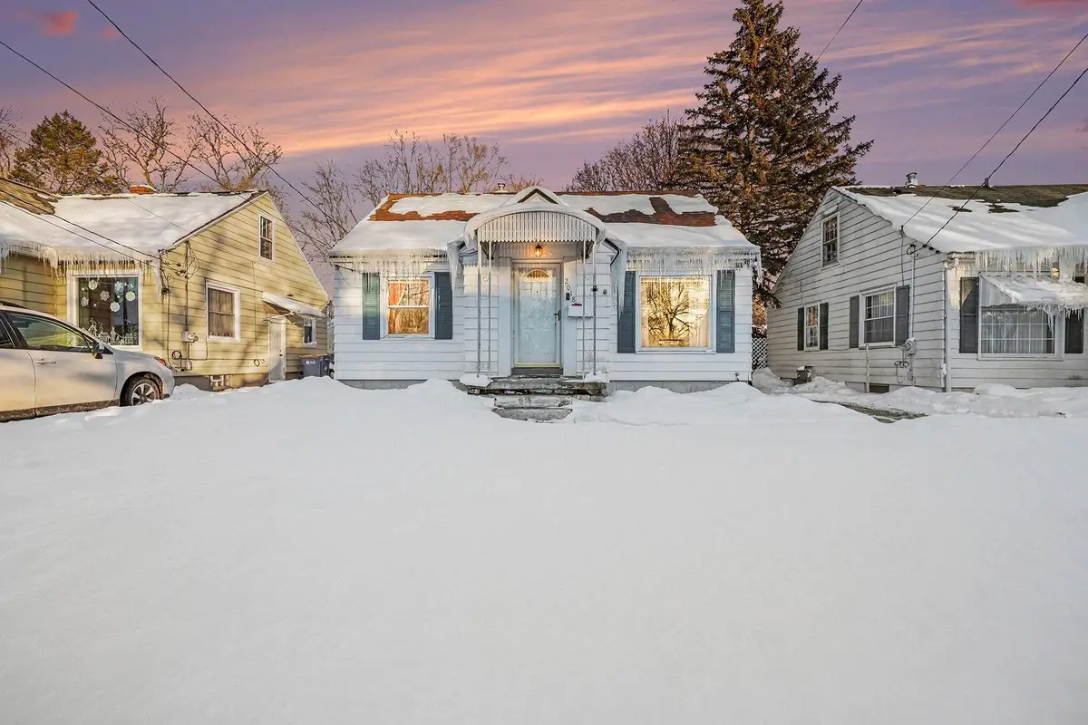 2018 Duiker Avenue Ne, Grand Rapids, MI 49505 - Image #1