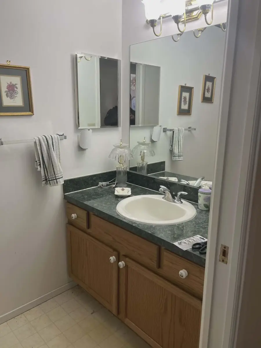 9544 Woodside Circle, Grand Blanc, MI 48439 - Image #3