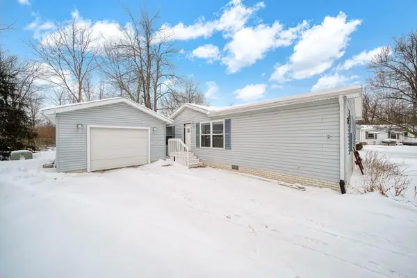 809 Missouri River Drive, Adrian, MI 49221