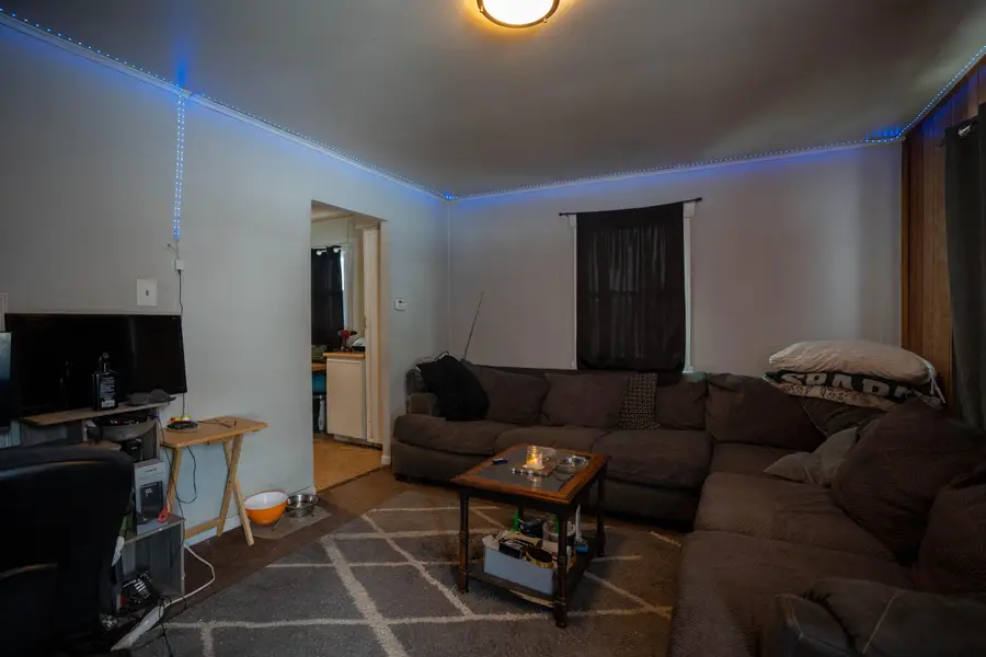 2105 Mary Avenue, Lansing, MI 48910 - Image #2