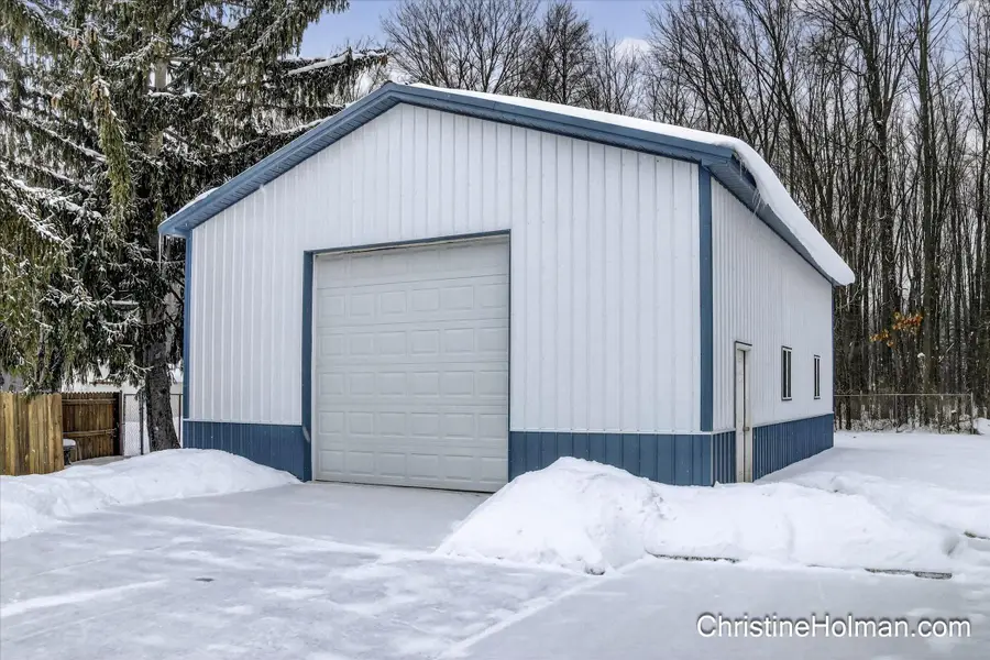 7099 Silver Lake Drive Ne, Rockford, MI 49341 - Image #2