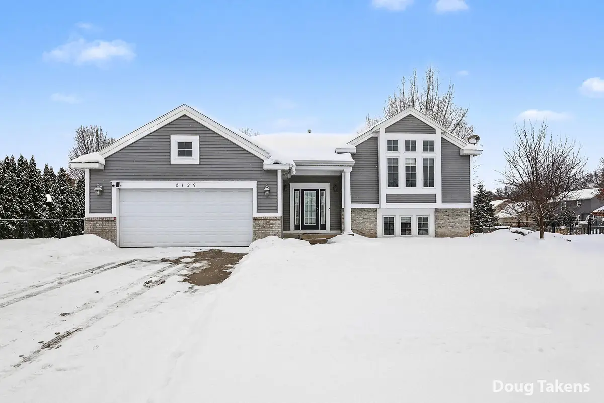 2129 Drew Street Ne, Belmont, MI 49306 - Image #1