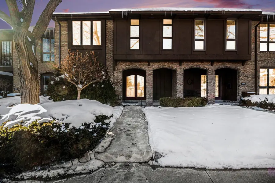 654 Greenhills Drive, Ann Arbor, MI 48105 - Image #2