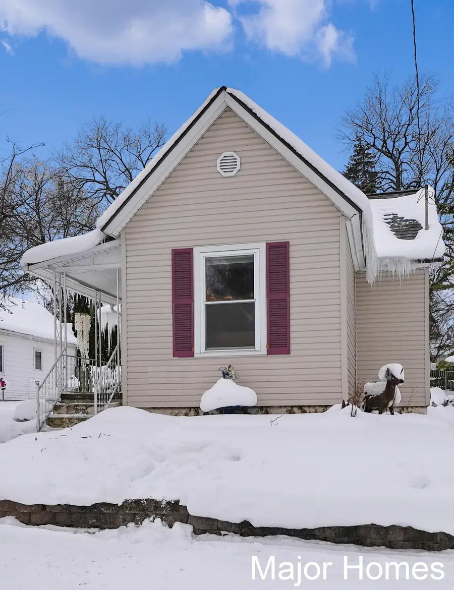 629 Harlan Avenue Ne, Grand Rapids, MI 49503 - Image #3