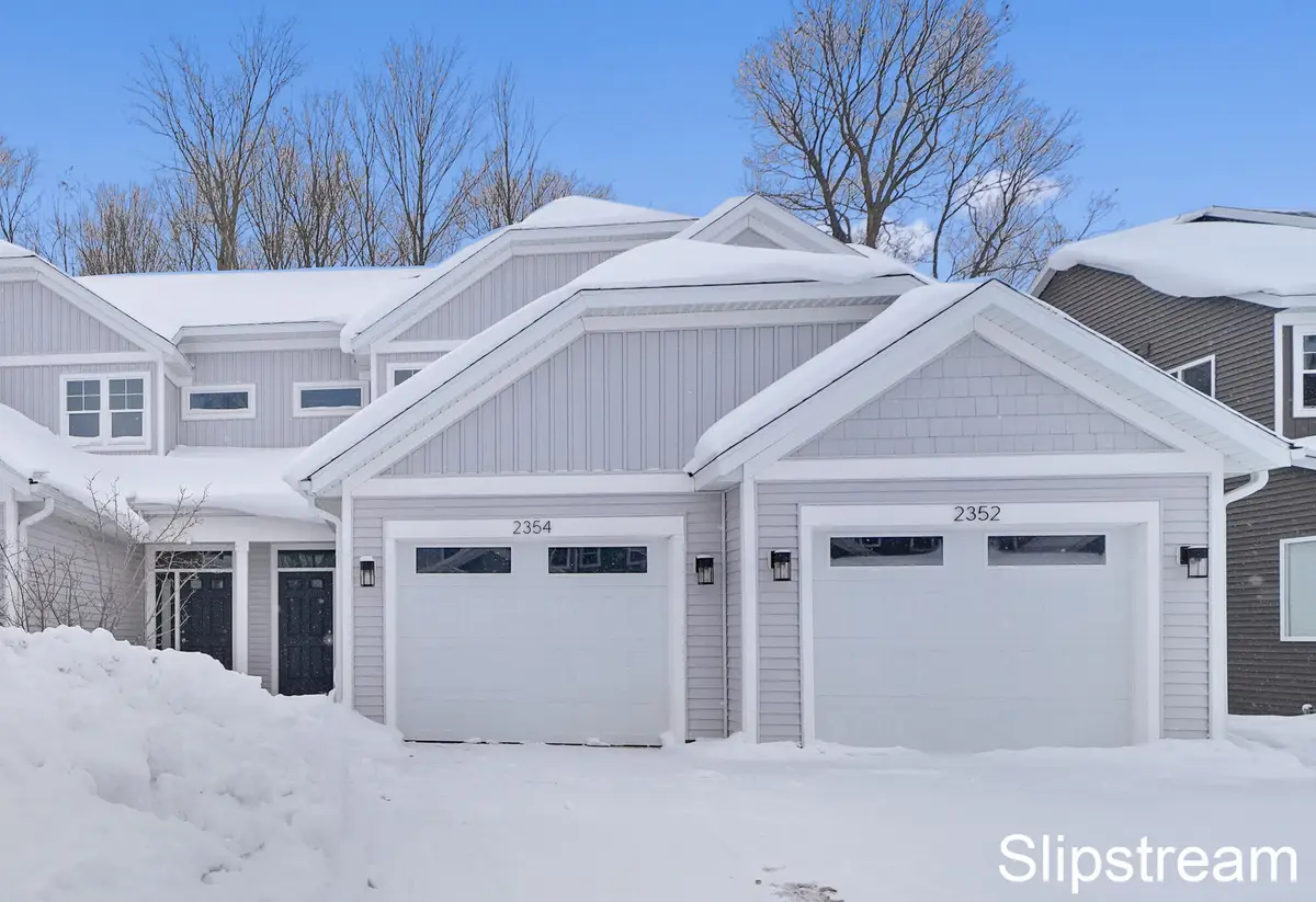 2354 Watertown Way Ne, Grand Rapids, MI 49505 - Image #1