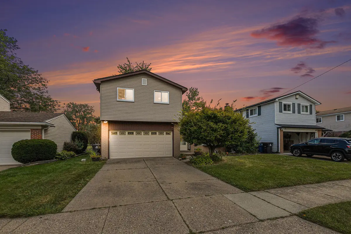 535 S Hubbard Street, Westland, MI 48186 - #1